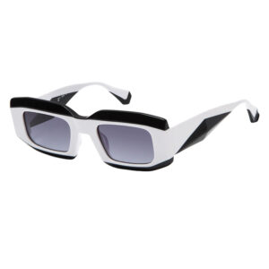 Gigi Studios Chess 6877 9 montatura acetato bianco nero lenti grigio sfumate forma quadrata