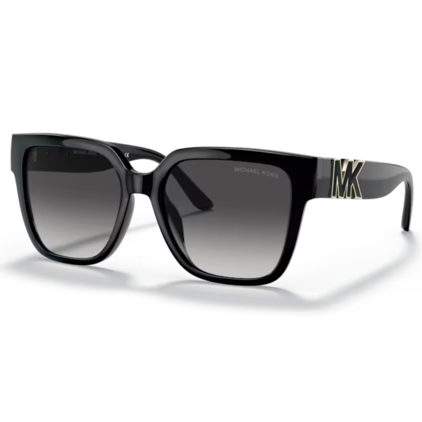 Occhiali Michael Kors Karlie nero con forma square oversize, maxi logo MK dorato e lenti grigio sfumate